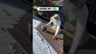 Roofing pro 💯✅ roofing roof roofers tools pro dyi replace shingles roofer [upl. by Aimehs]