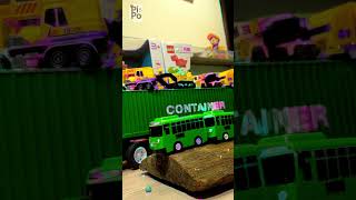 Pipo B53 smalltruck smallcar carcrash truckcartoon truckcrashes carcartoon [upl. by Johst]