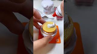 Vamos fazer um mini bolo 🍰 asmr miniature asmrsounds cozinhadebrinquedo brincadeiras cooking [upl. by Araik]