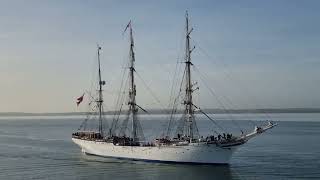 HNOMS Statsraad Lehmkuhl Norwegian training sailing ship sailing into Portsmouth harbour [upl. by Earvin549]