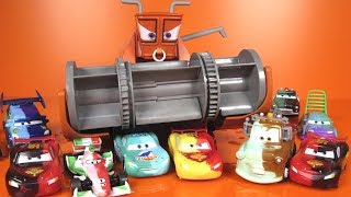 CARS Chase amp Change Frank  Color Changers Lightning McQueen and Mater [upl. by Aineles]