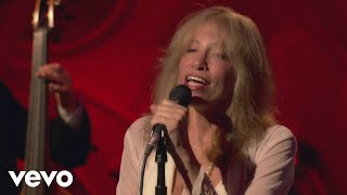 Carly Simon  Moonlight Serenade Live On The Queen Mary 2 [upl. by Ynwat]