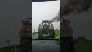 AGRICULTEUR  UN TRACTEUR QUI FUME BEAUCOUP TROP agriculturetracteurs🚜agricultricesagriculteurs [upl. by Natye611]