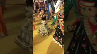 Ghoomariyu Shorts wedding special song  var ni ma ne bolave  New gujarati song 2020 trending [upl. by Tilla]