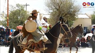 CUADRILLA de COPLEROS CARNAVAL a CABALLO pasando por el CORSO 2020  ABRA PAMPA JUJUY [upl. by Magbie]