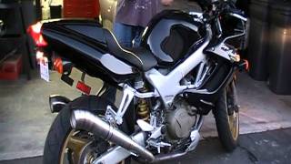 VTR1000F With Dan Moto GP Extreme Exhaust [upl. by Friedrich]