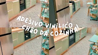 Cozinha com adesivo vinílico no piso 💜✨ VEM CONFERIR [upl. by Nayrb]