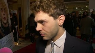 Tom à la ferme  Une première avec Xavier Dolan I Tapis rose [upl. by Eimyaj]