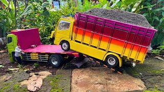 Sedang Muat Berat Malah Minta Di Towing  sopir miniatur truk oleng dan truk hino engkel [upl. by Burtis]