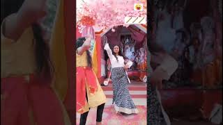 radha rad rad Gajara lagakar jab tum aati ho shortsvideo love share radhakrishna jaishreeram [upl. by Crissie]