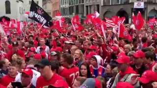 Superbayern Meisterfeier Fc Bayern München 2015  Marienplatz AufwärmGesänge [upl. by Norab]