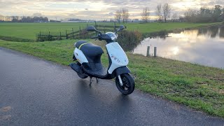 Mijn nieuwe scooter Piaggio Zip 2t [upl. by Oiuqise635]