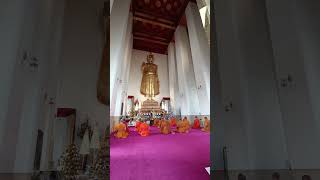 Thai monks chanting mantras  Wat Saket  The Golden Mount  Bangkok 🇹🇭 [upl. by Brandwein]