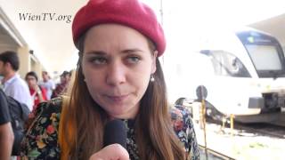 Refugees am Westbahnhof  Stefanie Sargnagel Interview [upl. by Ati454]