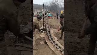 Dismantling process of steel chain plate for excavator [upl. by Rabma79]