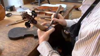 JohnEric Traelnes Maître Luthier à Lausanne Suisse [upl. by Yltnerb448]