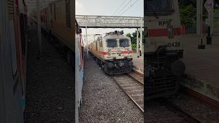 Rapti Sagar Express Crossing Navjeevan Exprees shorts shortsfeed [upl. by Pet]