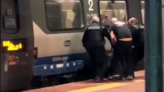 Wypadek na torach  mężczyzna potrącony przez Pendolino na stacji Malbork Zobacz wideo [upl. by Reine281]