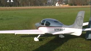 Modell AVIATOR SR22 Cirrus von Horizon Hobby [upl. by Barra]