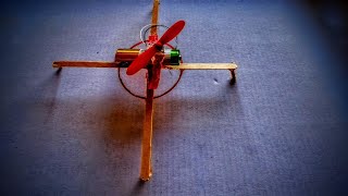 Fliegende Drohne selbst bauen mit eine Motor [upl. by Livesay752]