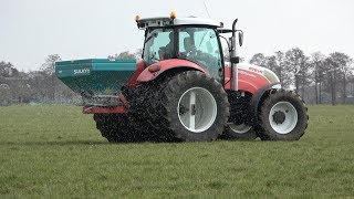 Kunstmest strooien met Steyr 6125 Profi en Sulky DRC kunstmeststrooier 2018 [upl. by Clyde926]