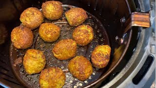 Air Fryer Frozen Falafel  How To Cook Trader Joes Frozen Falafel In The Air Fryer  SO CRISPY [upl. by Eerpud]