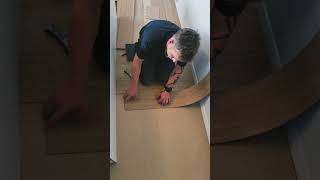 How to do a double scribe 2 walls 1 tile Getting that perfect fit👌 flooringstallation flooring [upl. by Hachmann618]