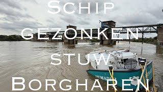 Schip gezonken bij de stuw van Borgharen [upl. by Ulla]