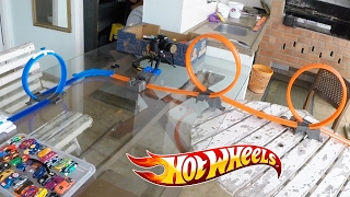 Hot Wheels Pista Looping Curva e Dois Loopings  Carrinho F1 Racer 30 [upl. by Ledarf793]