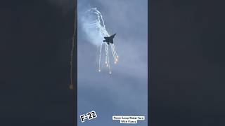 Mind Blowing Maneuvering by RaZZ in the F22 Raptor over Ocean City Airshow [upl. by Filide69]