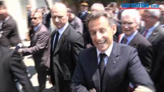 Bain de foule pour Sarkozy à Bormes [upl. by Salomie541]