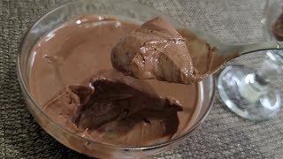 Como fazer um mousse de Chocolateo mais fácil e rápido que existe [upl. by Oicelem482]