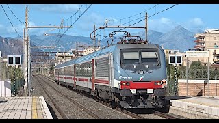 HD  Treni E464182 SUN  Treno Intercity 730 Trenitalia in transito alla Stazione di Ficarazzi [upl. by Alfy434]