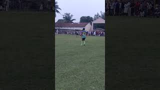 Cr7 passingtricks footballskills footballshorts sports passtrick footballtricks shorts [upl. by Enilasor]