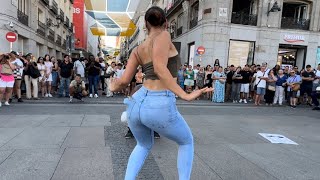 ”¡Imposible No Mirar El Arte de Bailar de Esta Chica Te Dejará Loco” SALSA [upl. by Elesig]