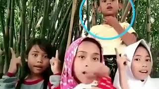 Lucunya Anak Kecil Tidak Sengaja Keselek Rambutan [upl. by Nesral]