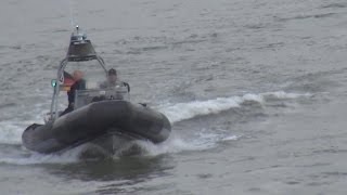 Schnellboot GSG 9 der Bundespolizei unterstützt bei Wasserrettungseinsatz [upl. by Akkahs885]