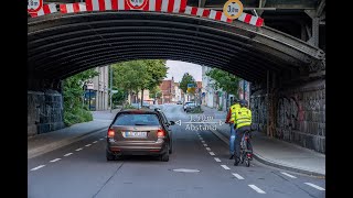 Mindestabstand 150m beim Überholen von Radfahren Lünertorstraße Lüneburg [upl. by Ipoillak945]