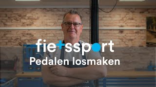 Pedalen losmaken monteren en afstellen [upl. by Eelyma19]