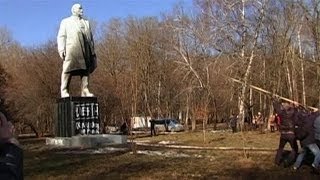 Ukraine Protesters Topple Lenin Statues [upl. by Leanahtan650]