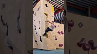 eddyoduber bouldering  boulderhal Zuidhaven [upl. by Sirc]