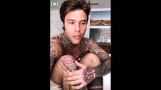 FEDEZ RISPONDE A GEMITAIZ quot2PAC ERA PIU FORTE DI ME MA SONO ORGOGLIOSO DELLA MIA REAZIONEquot [upl. by Ahtelat]