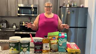 What a 400lb woman eats in a day Grocery Hall and a muffin recipe [upl. by Nohtanoj]