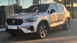 Volvo XC40 B4 197pk Plus Dark  Trekhaak  Driver Assist  Verwarmbare Voor [upl. by Naanac]