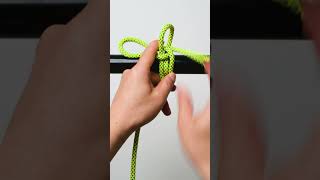 How to Make a Highwaymans Hitch Knot [upl. by Latham756]