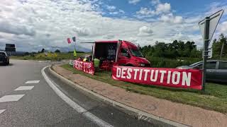 Rondpoint des Gilets jaunes Annonay Affiche le Freexit amp Article 68 de la Destitution [upl. by Corinne127]