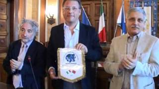 TG 180811 I bambini bielorussi e giapponesi in visita alla Provincia Bari [upl. by Eenattirb]