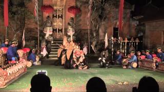 グヌンサリ バロン Gunung Sari barong danceUbud Bali Indonesia [upl. by Saqaw]