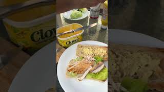 Crispy ￼chicken filleto sandwich [upl. by Shel]