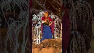 Anna and Elsa from Frozen in Disneyland Christmas Parade Disney Merriest Nites 2021 [upl. by Toolis]